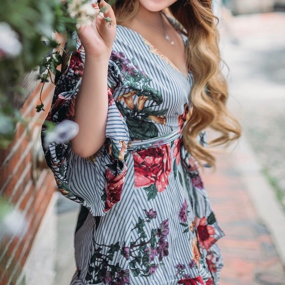 Floral Bow Tie Wrap Dress - Picture 6 of 8